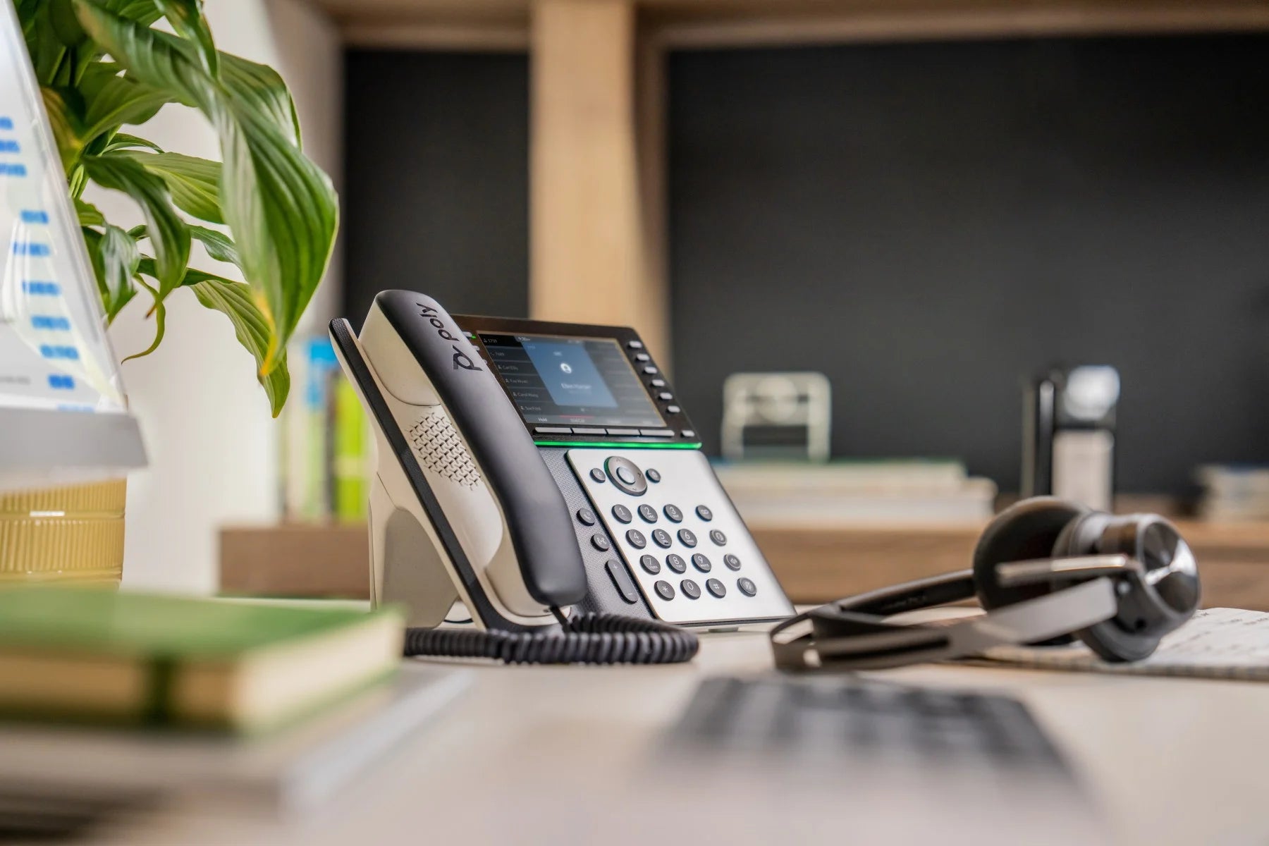 HP Poly Edge E550 IP Phone and PoE-enabled | 82M91AA - Image 6
