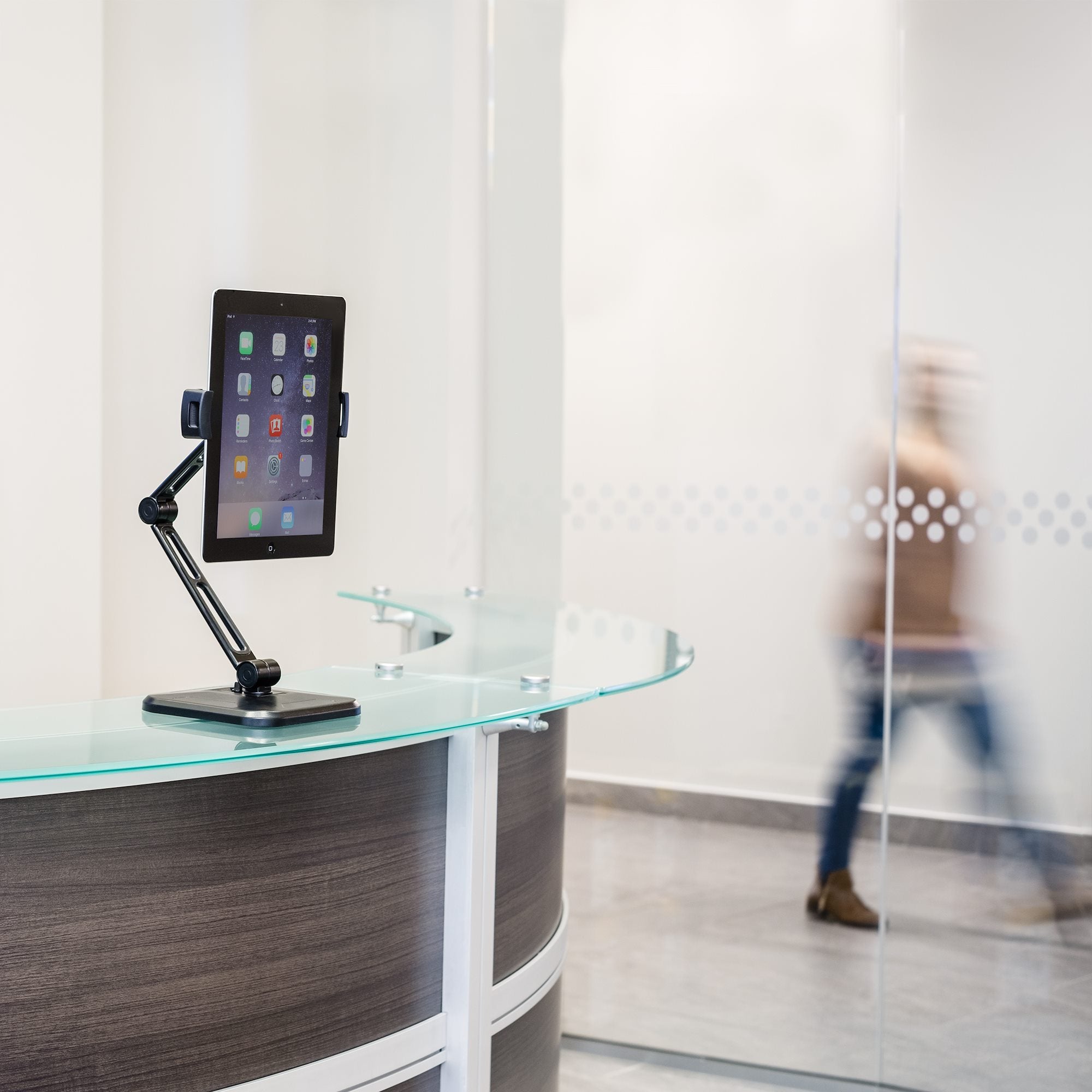 StarTech ARMTBLTDT Adjustable Tablet Stand with Arm | For 4.7" to 12.9" Tablets - Image 7