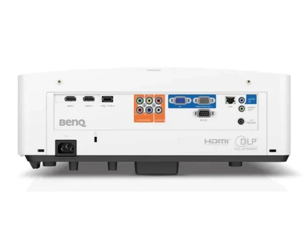 Alternative view of BenQ LU930 Projector