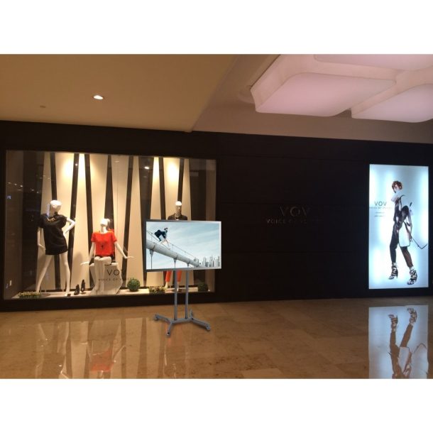 Alternative view of Portrait To Landscape Floor Trolley | For 37" - 70" Screen - AS1017P