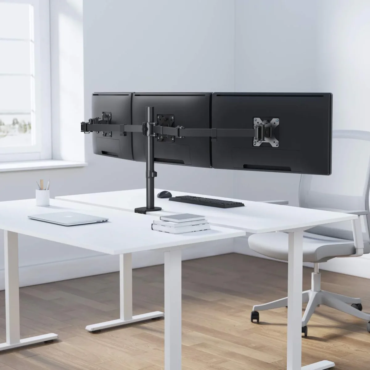 Manhattan 461658 Triple Screen Desk Mount with Double-Link Arms - Image 3